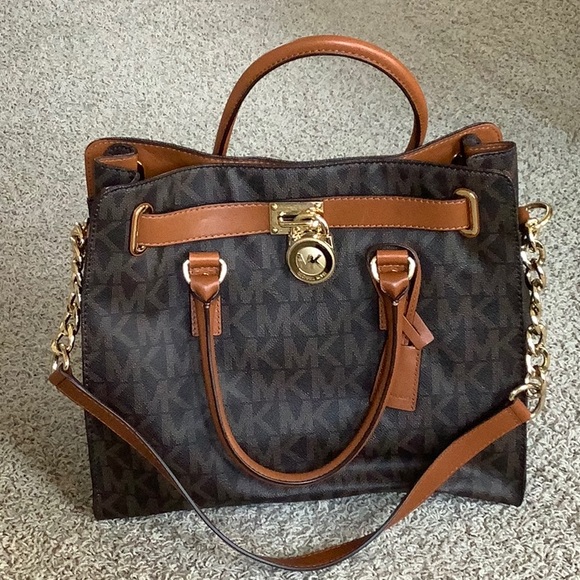 Michael Kors Handbags - Michael Kors Hamilton bag